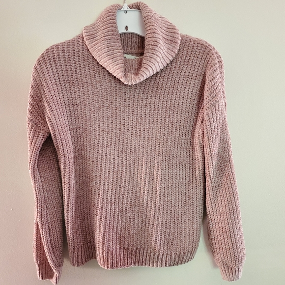 NWT Super Soft Pink Rose Turtleneck Sweater - Picture 3 of 6